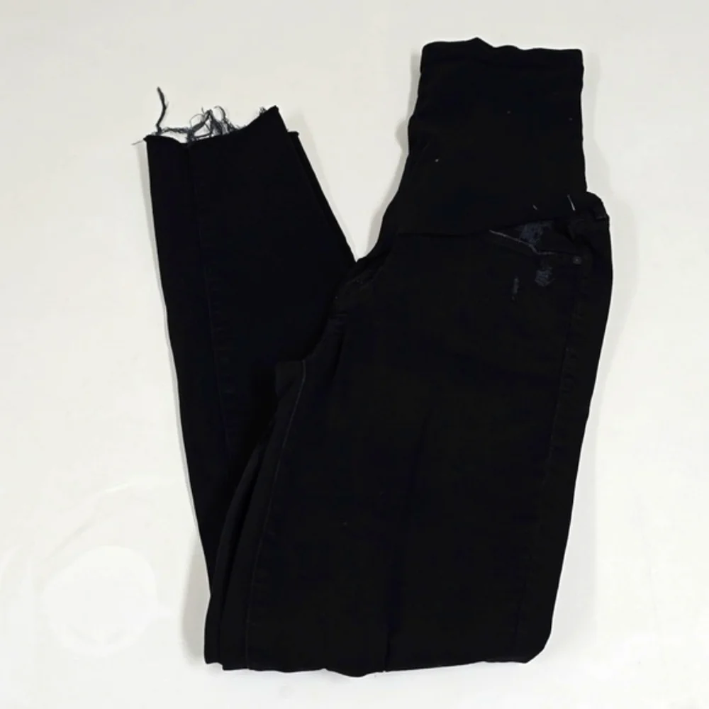 5/$100 Mother The Looker Ankle Fray Jeans in Guilty As Sin (Maternity)